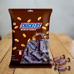 Sending Snickers Chocos Gift Pack