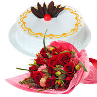 Deliver Red Roses Hand Bunch N Vanilla Cake