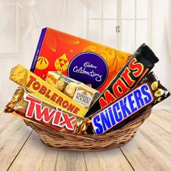 Crunchy mixed chocolates gift delight