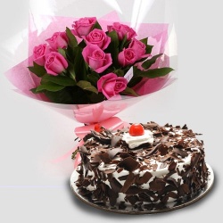 Attractive Red Roses with Cake for Mom