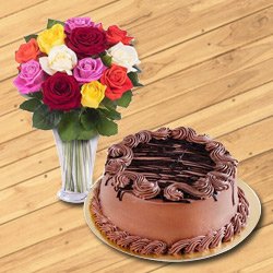 Magnificent Bouquet Made of Fresh Mixed Roses Teamed with Chocolate Cake