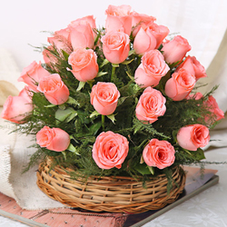Gorgeous Happiness Premium Arrangement of Pink Roses
