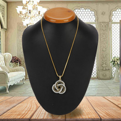 Blush-of-Feeling Chiaroscuro Diamond Pendant with Chain