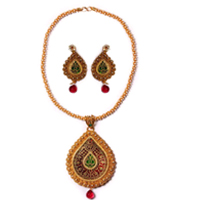 Smart Looking Gold Meenakari Design Necklace Set