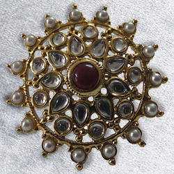 Glamorous Avon Gayatri Ring