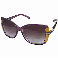 Gift a Smart Looking Ladies Sunglass
