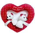 Lovely White Couple Teddy Bears in Heart
