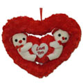 Smashing Couple Teddy in Heart with Warm Indulgence
