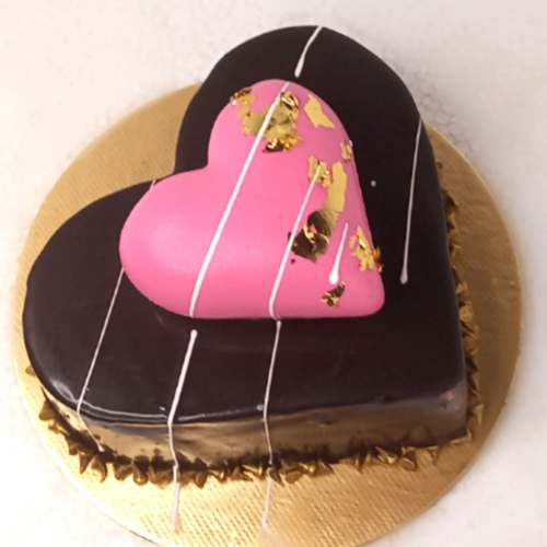 Classy Heart Shape Chocolate Fondant Cake