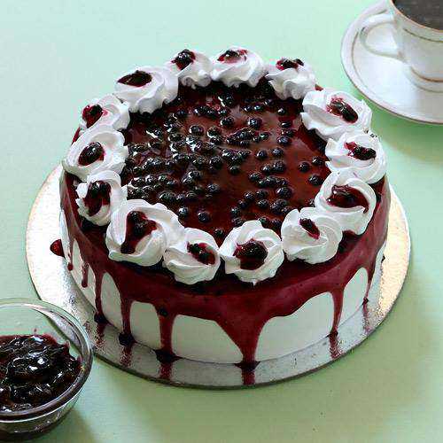 Delicious Blueberry Cream Cake