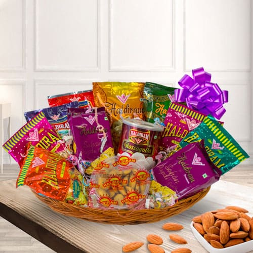 Special Haldirams Sweet n Sour Gift Hamper