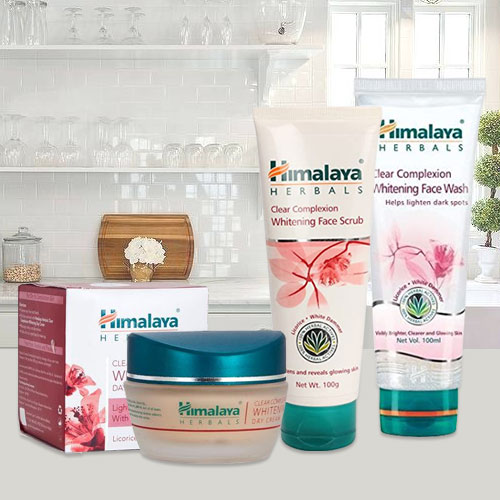 Exclusive Gift Hamper from Himalaya