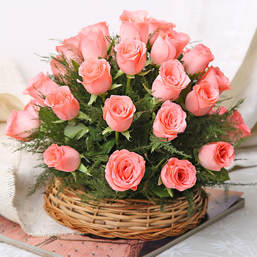 Gorgeous Happiness Premium Arrangement of Pink Roses