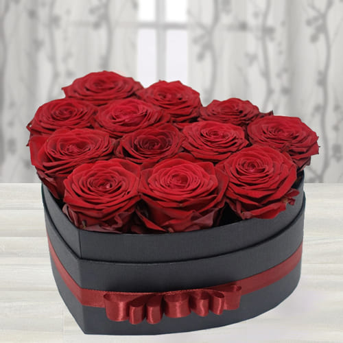 Amusing Love Box of Dutch Roses
