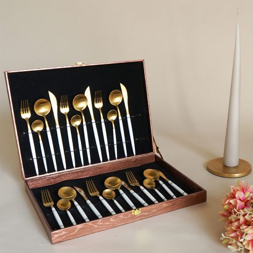 White Cutlery 24 pieces Starter Collection